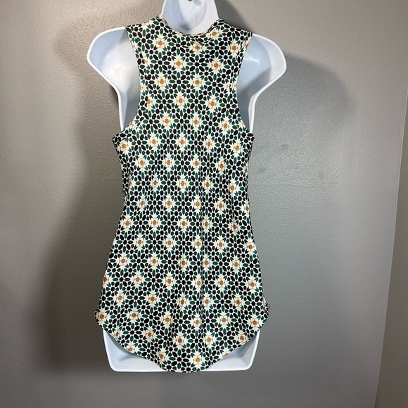 THEORY Printed Silk Sleeveless Racerback floral print lightweight size S T145 - Picture 9 of 12